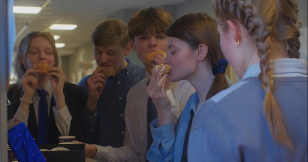 О взрослой мультипликации, детском буллинге и других темах — на «Круглом столе с острыми углами»