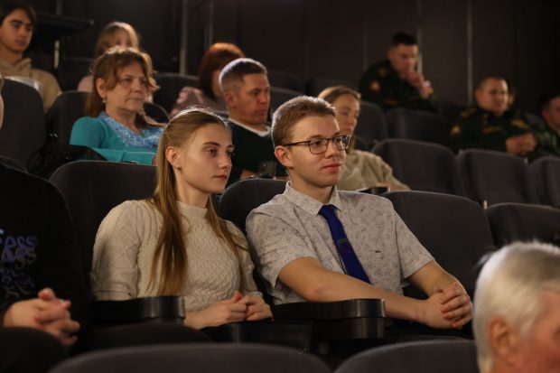 Уходя, оставьте Свет! Дневник кинофестиваля, день третий